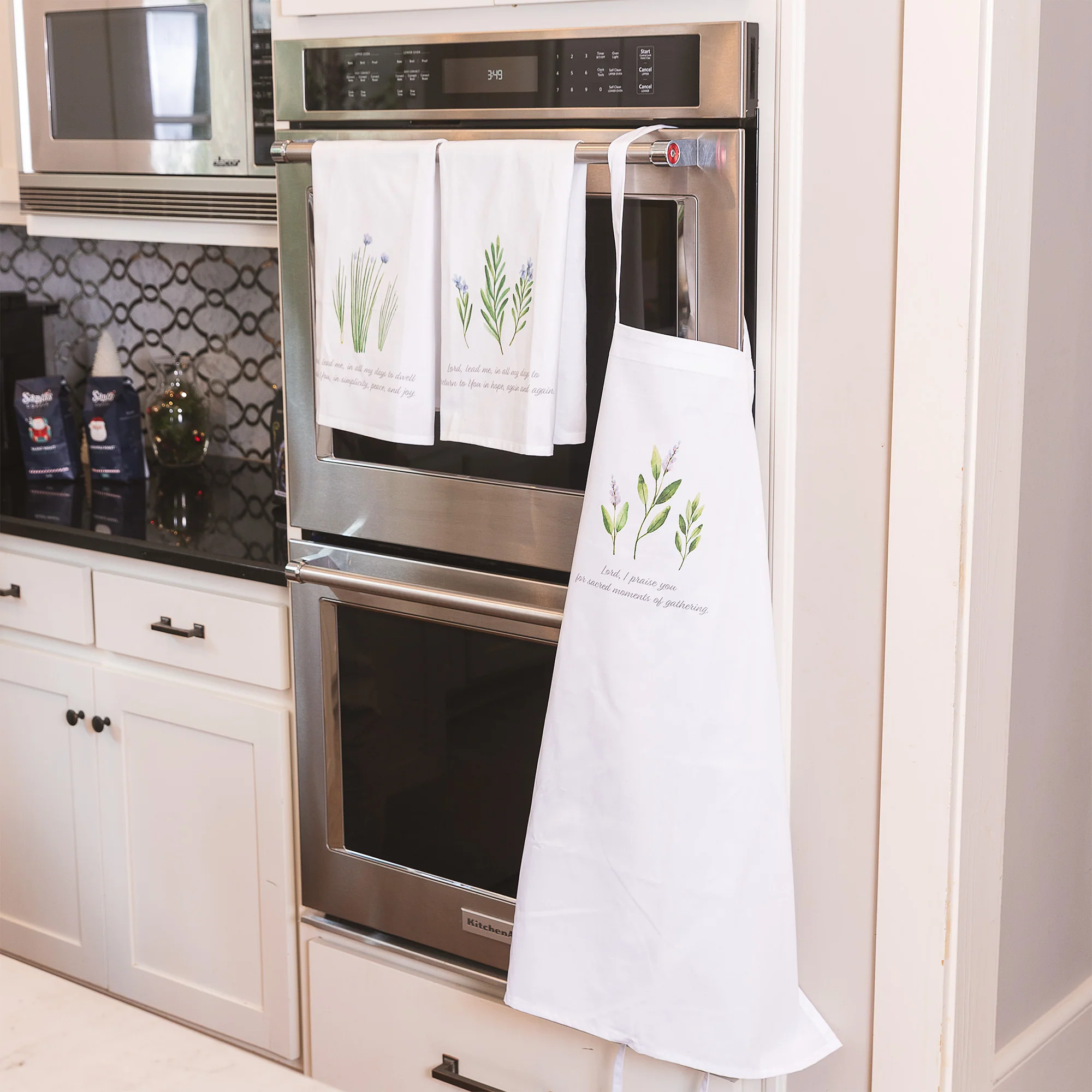 Moments of Gathering Apron - Image 3